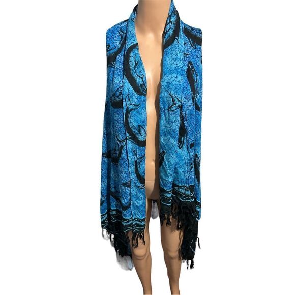 Very unique, ￼Beautiful blue water, ￼and black shark print scarf great condition - Picture 1 of 3